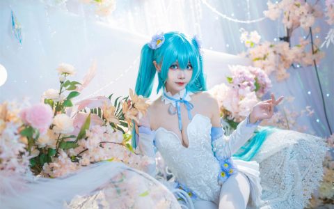 艾西aiwest - 初音 粉蝶花 Miku [42P-182MB]